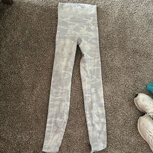 Double lined white camo rare color align size 2